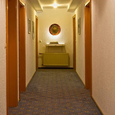 Stadt Hotel *